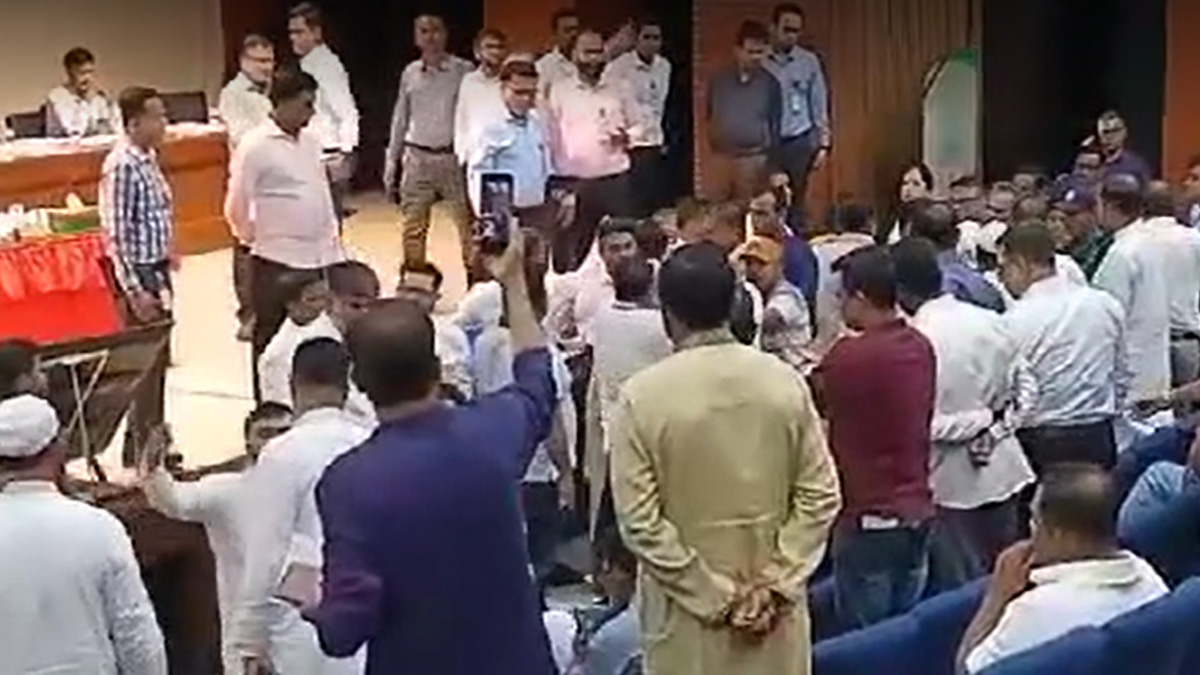 ইসিতে এনসিপি নেতার সঙ্গে রুমিন ফারহানা গ্রুপের হট্টগোল