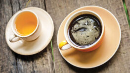 চা নাকি কফি, স্বাস্থ্যের জন্য কোনটা বেশি উপকারী?