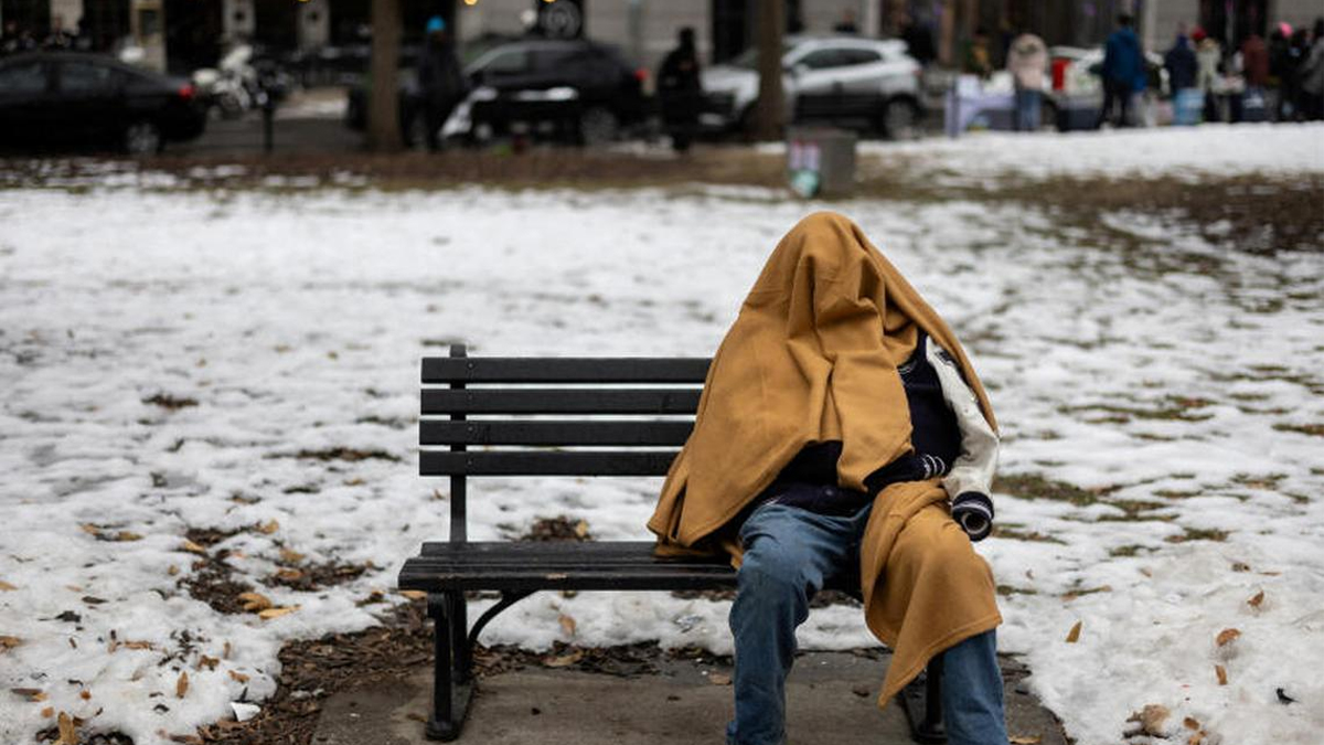 ওয়াশিংটন ডিসি থেকে গৃহহীনদের তাড়িয়ে দিচ্ছেন ট্রাম্প