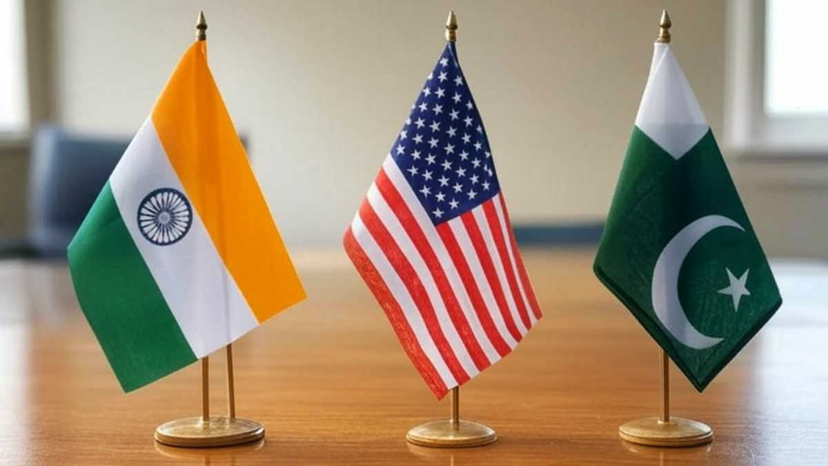 মার্কিন শুল্কনীতি: বিপরীতমুখী প্রতিক্রিয়া ভারত-পাকিস্তানে