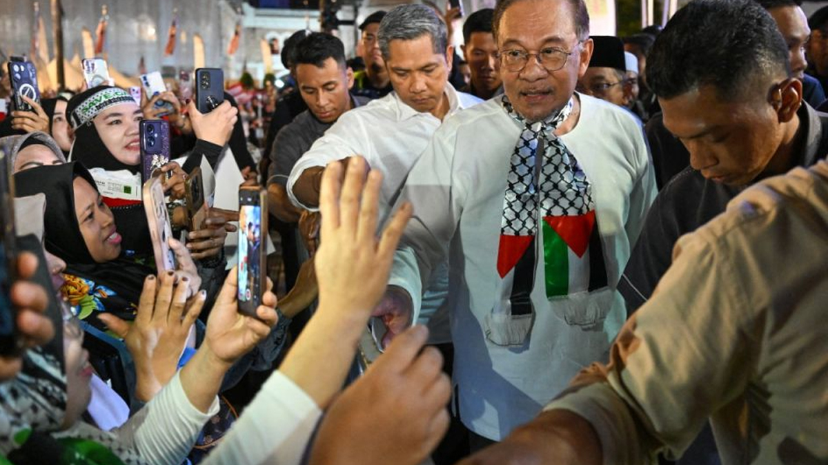 গাজাবাসীর জন্য সাড়ে ২৩ মিলিয়ন ডলার সহায়তার ঘোষণা মালয়েশিয়ার প্রধানমন্ত্রীর