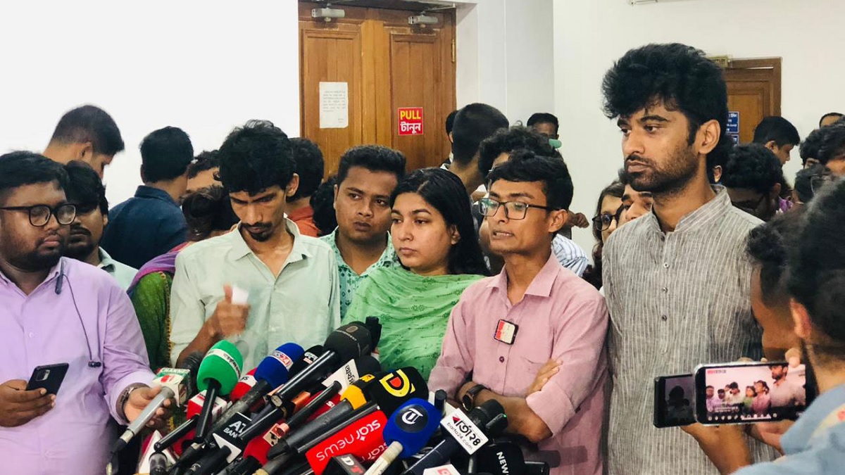 ডাকসু নির্বাচন: গণতান্ত্রিক ছাত্রজোটের প্যানেলের নেতৃত্বে ইমি-মেঘমল্লার