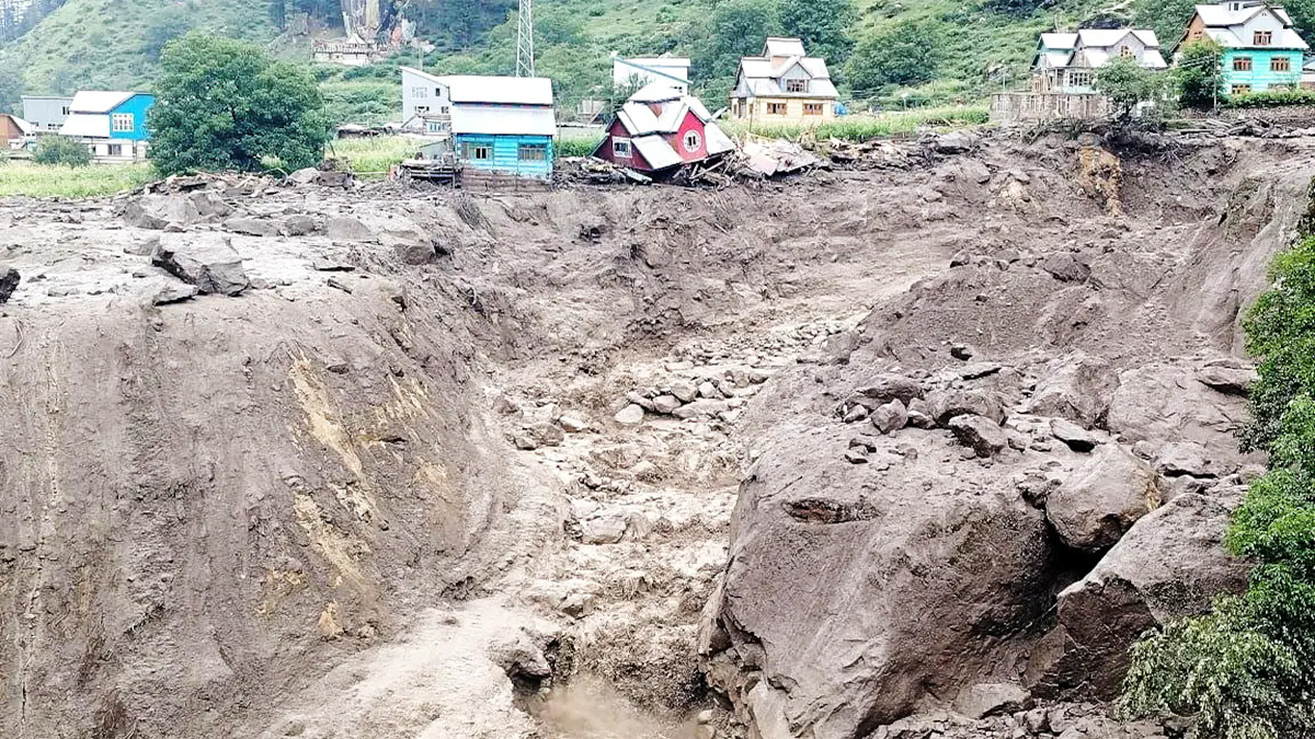 জম্মু ও কাশ্মিরে ভারী বৃষ্টি ও ঢলে মৃত্যু বেড়ে ৪৬