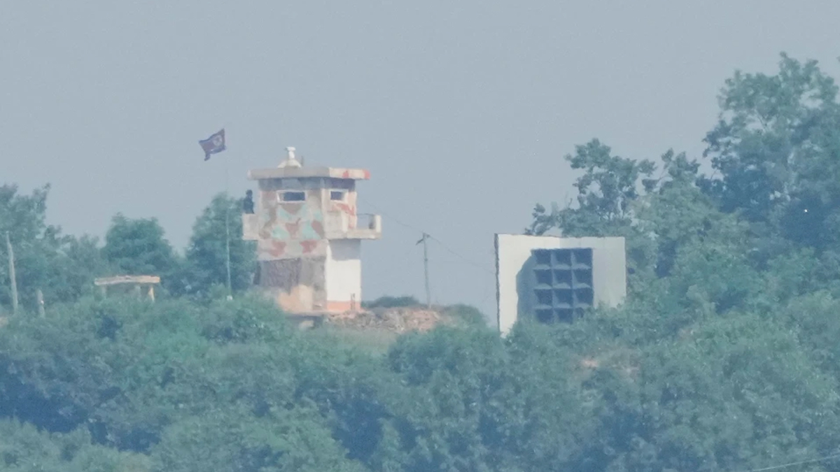 উত্তর কোরিয়ার সীমান্ত থেকে লাউড স্পিকার সরিয়ে নিচ্ছে দক্ষিণ কোরিয়া