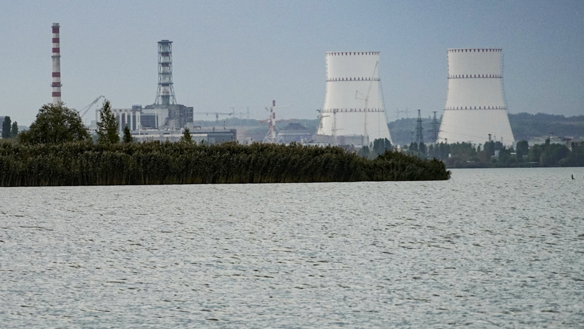 ইউক্রেনীয় ড্রোন হামলায় রাশিয়ার কুরস্ক পারমাণবিক কেন্দ্রে অগ্নিকাণ্ড