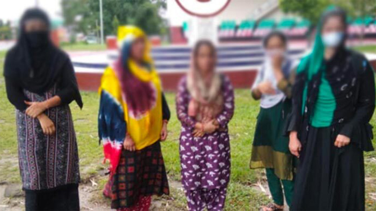 পঞ্চগড় সীমান্তে ৫ বাংলাদেশি নারীকে ফেরত দিলো বিএসএফ