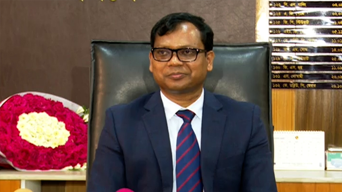 আগের মতোই আছি, থাকবো: ডিসি সারওয়ার আলম