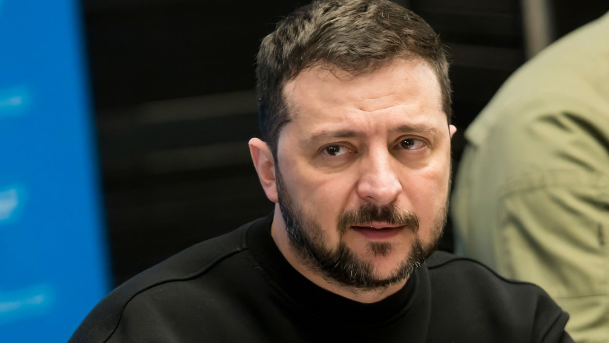 ইউক্রেনের ডনেৎস্ক শহরের সম্পূর্ণ নিয়ন্ত্রণ চায় রাশিয়া, দাবি জেলেনেস্কির