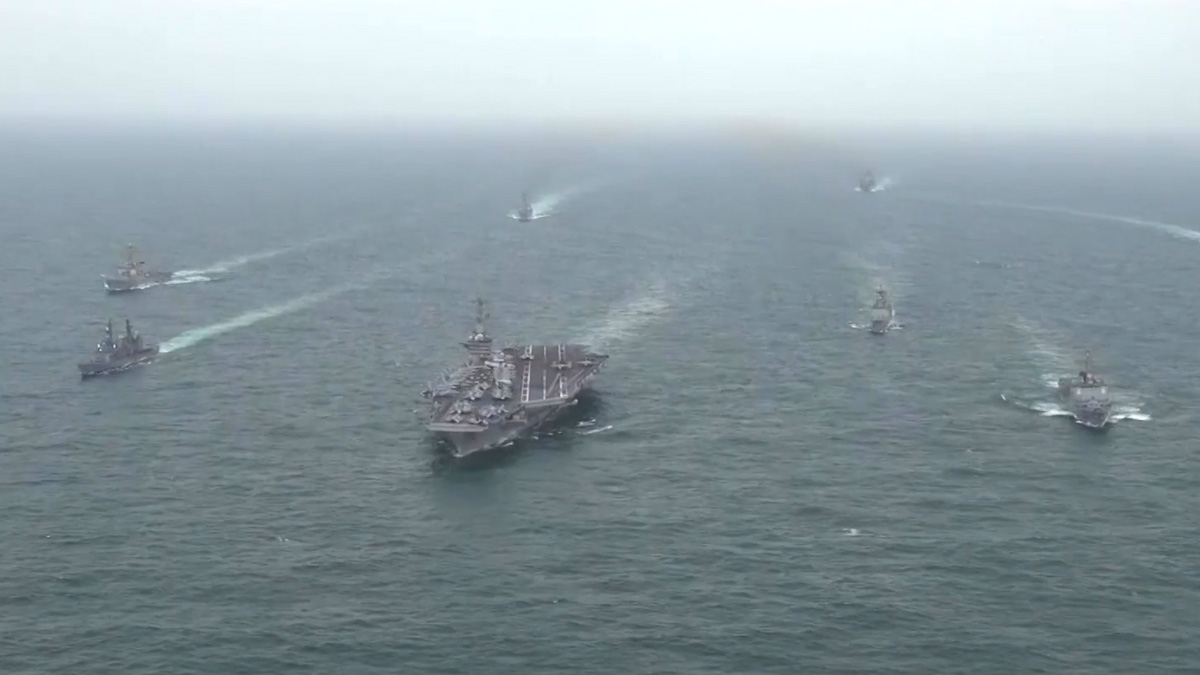 ভেনেজুয়েলার কাছে যুদ্ধজাহাজ মোতায়েন যুক্তরাষ্ট্রের