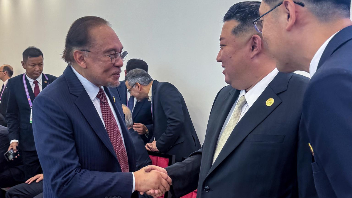 চীনে কিম জং উনের সঙ্গে মালয়েশিয়ার প্রধানমন্ত্রীর সাক্ষাৎ