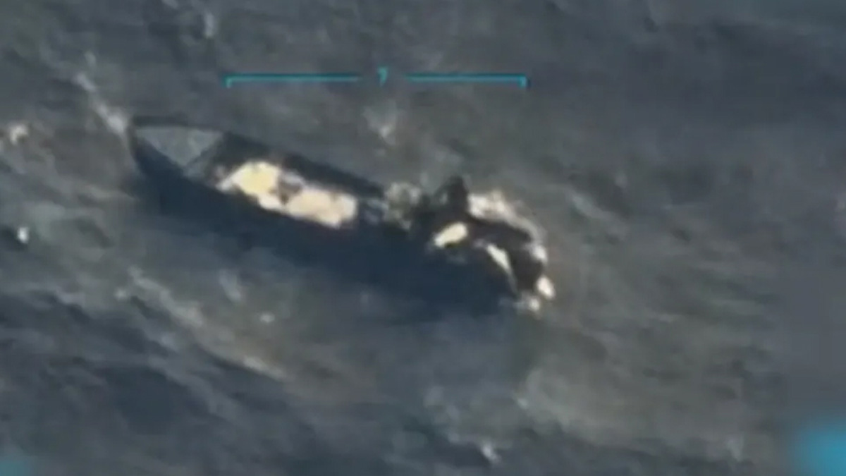 ফের ভেনেজুয়েলার ‘মাদকবাহী’ নৌযানে যুক্তরাষ্ট্রের হামলা, নিহত ৩