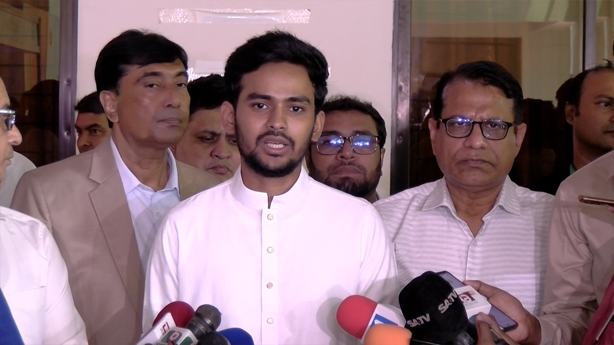 ডিসেম্বরে ভোট চাওয়া অনেকেই এখন নির্বাচন পেছানোর ষড়যন্ত্রে লিপ্ত: আসিফ মাহমুদ