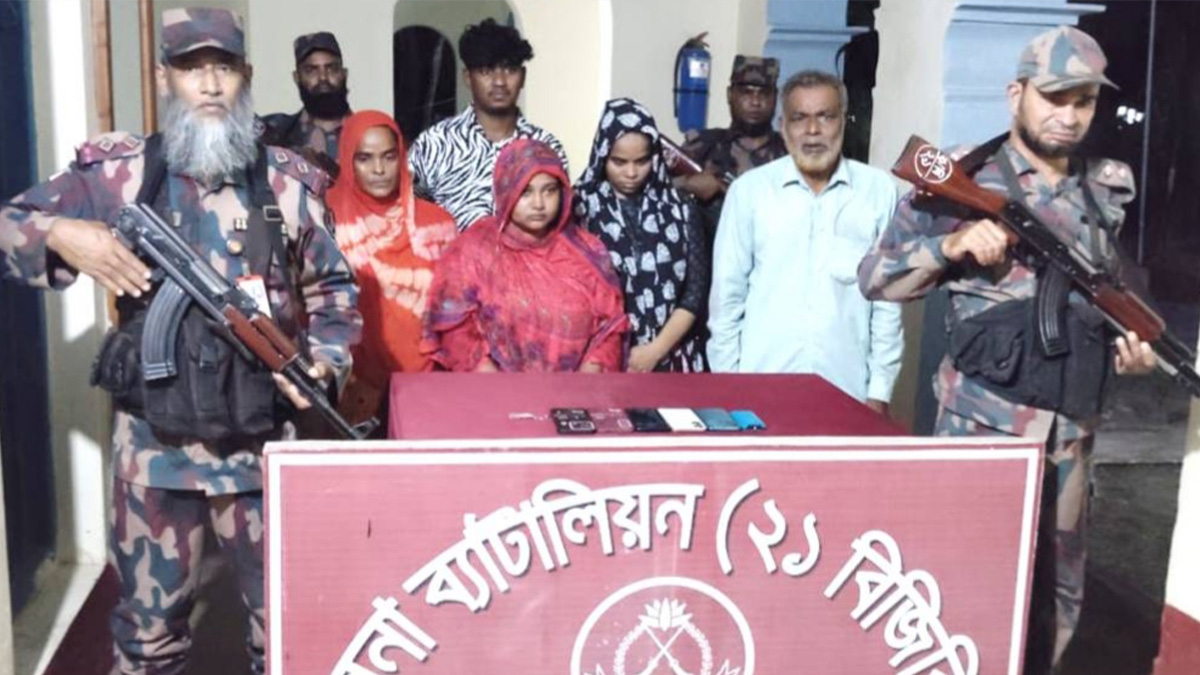 অবৈধভাবে ভারতে প্রবেশের চেষ্টা, আটক ৫