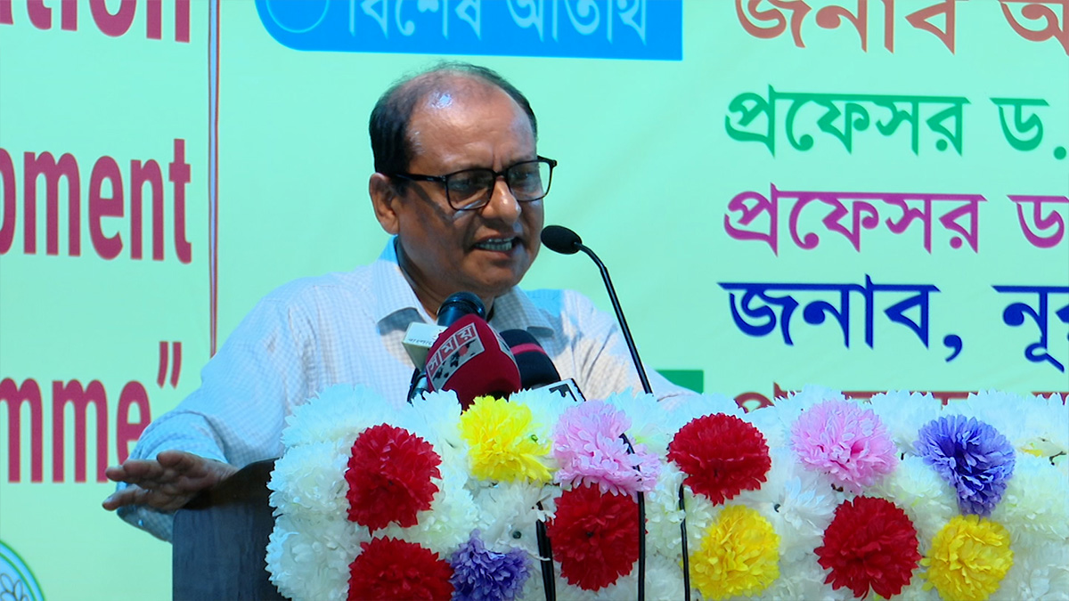 প্রাথমিকে বৃত্তি পরীক্ষার সিদ্ধান্ত, চালু হচ্ছে মিড ডে মিল: গণশিক্ষা উপদেষ্টা