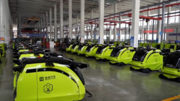 নগর পরিচ্ছন্নতায় কৃত্রিম বুদ্ধিমত্তাসম্পন্ন রোবট নিয়োগ দিয়েছে চীন