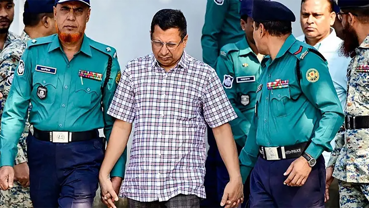 পুলিশে গোপালগঞ্জ দ্বন্দ্বের কারণে ফের আইজিপি করা হয় মামুনকে