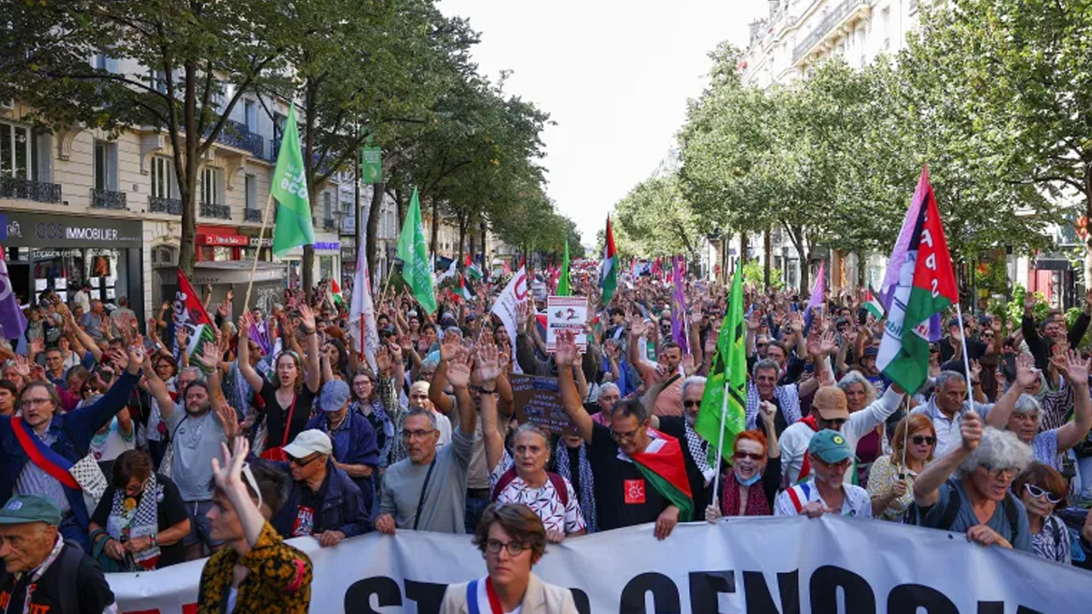 গাজায় গণহত্যা বন্ধের দাবিতে সুইডেন ও ফ্রান্সে হাজারো মানুষের বিক্ষোভ