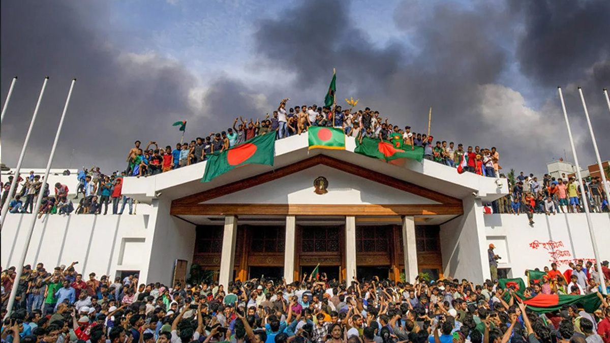 জুলাই সনদ বাস্তবায়নে কমাতে হবে দ্বিমত, প্রয়োজন শক্তিশালী বিরোধী দল— বিশ্লেষক মত