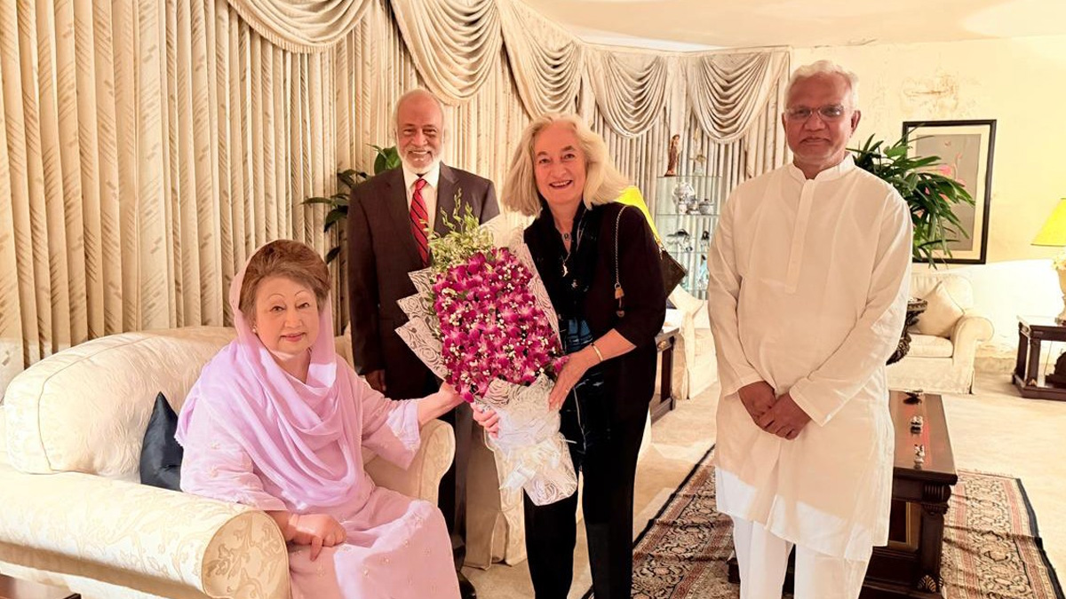 খালেদা জিয়ার সঙ্গে ফরাসি রাষ্ট্রদূতের বিদায়ী সাক্ষাৎ