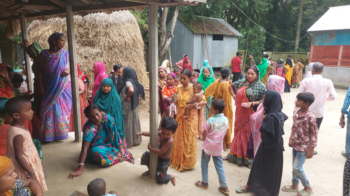 মানিকগঞ্জে মাকে গলা কেটে হত্যা, অভিযোগ ছেলের বিরুদ্ধে