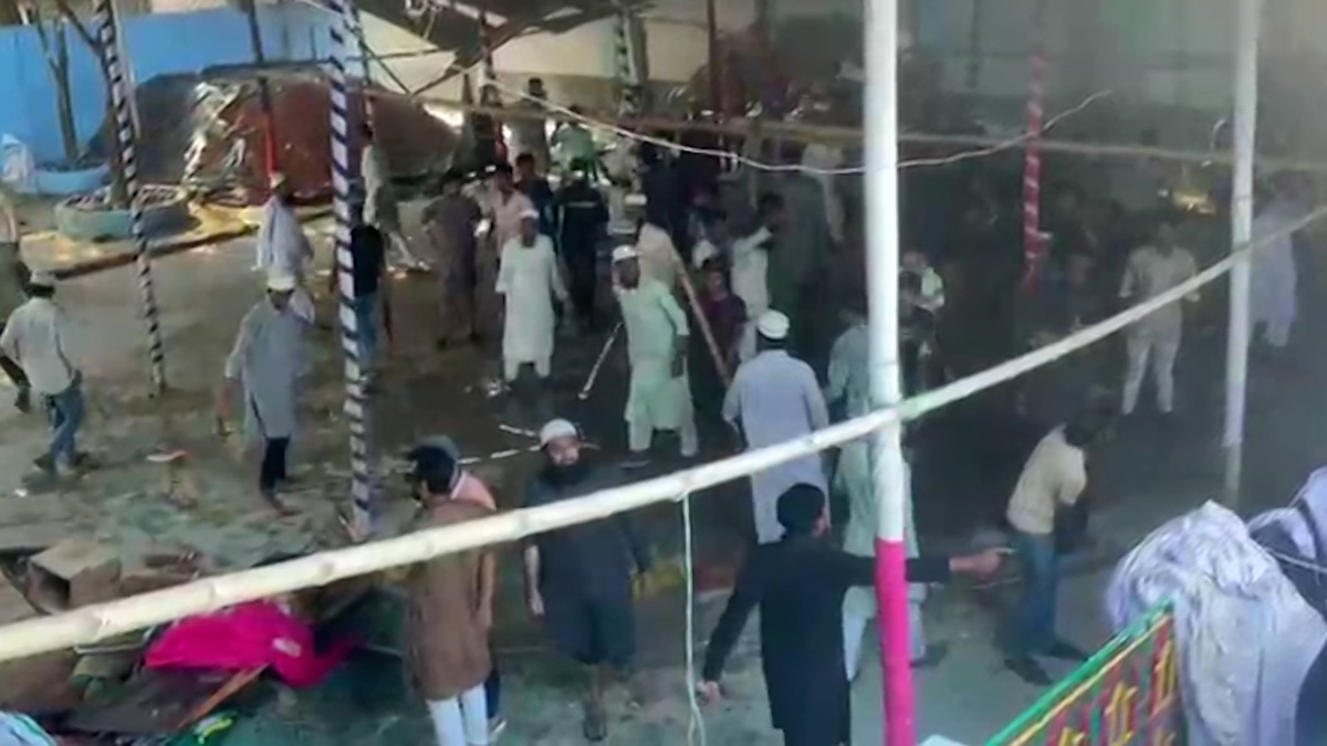 দুই জেলায় দরবার শরীফে ভাঙচুর-আগুন